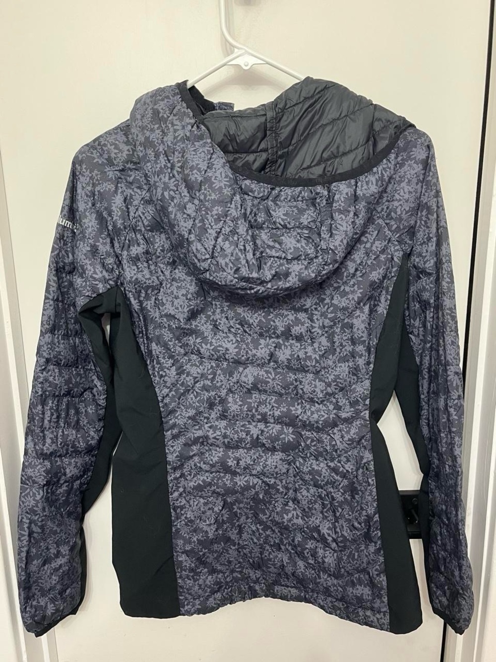 Columbia Women's Hooded Puffer Jacket in Charcoal Floral with Black Panels